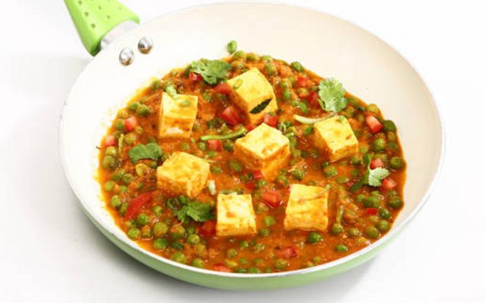 Matar Paneer Recipe | How to Make Tasty Matar Paneer