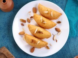 Mawa Gujiya Recipe | How to Make Mawa Gujiya at Home | Gujiya Recipe Mawa Gujiya Recipe | How to Make Mawa Gujiya at Home | Karanji Recipe | Gujiya Recipe